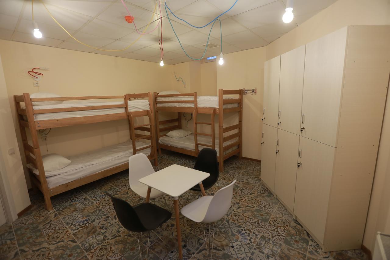 Midtown Hotel & Hostel Tbilisi Ruang foto